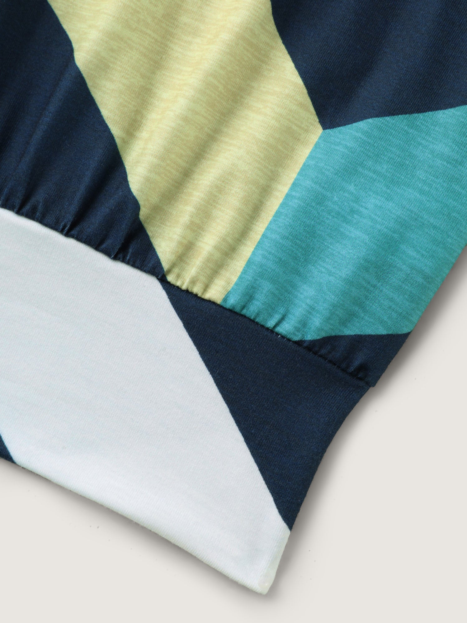Color Block Wavy Print T-Shirt - Image 5