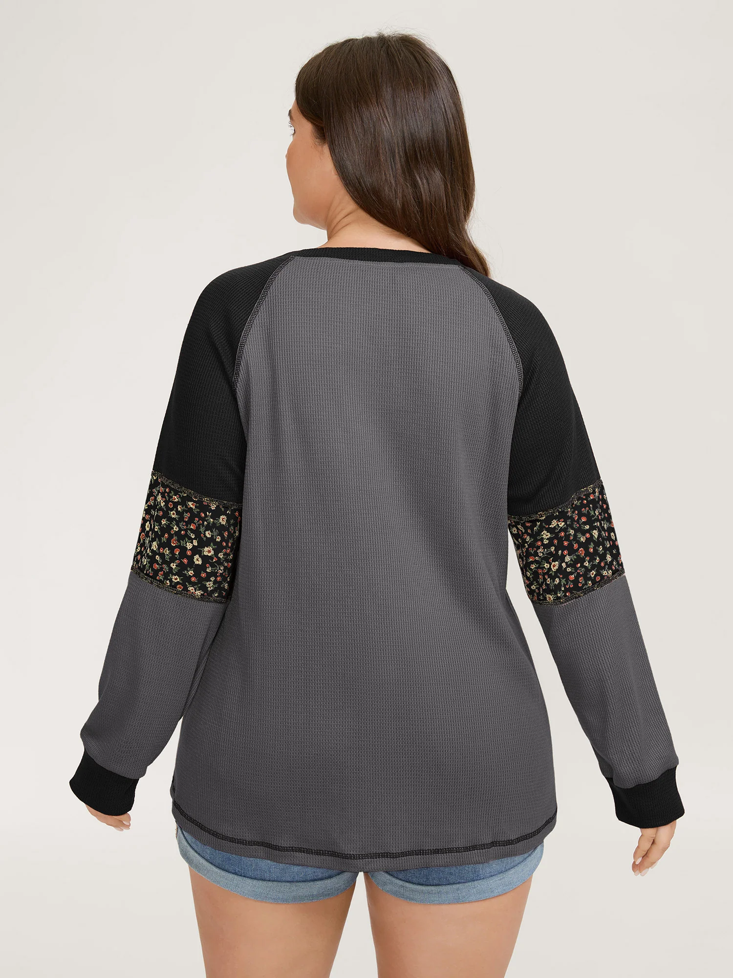 Color Contrast Waffle Knit T-Shirt - Image 8