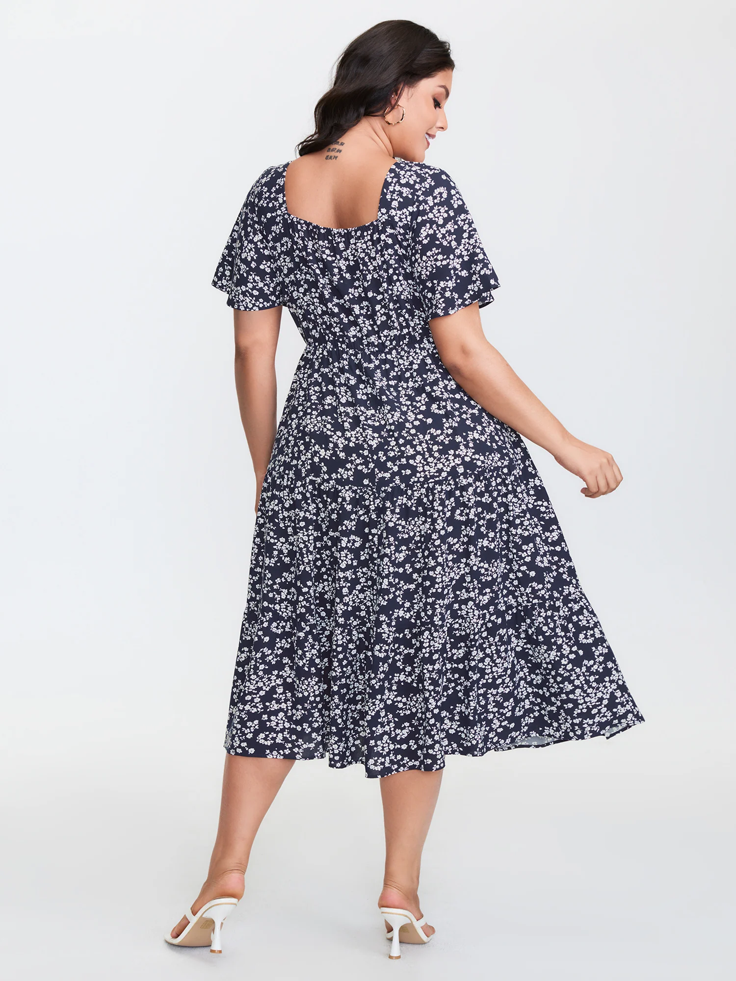 Ditsy Floral Sweetheart Drawstring Pocket Tiered Dress - Image 16