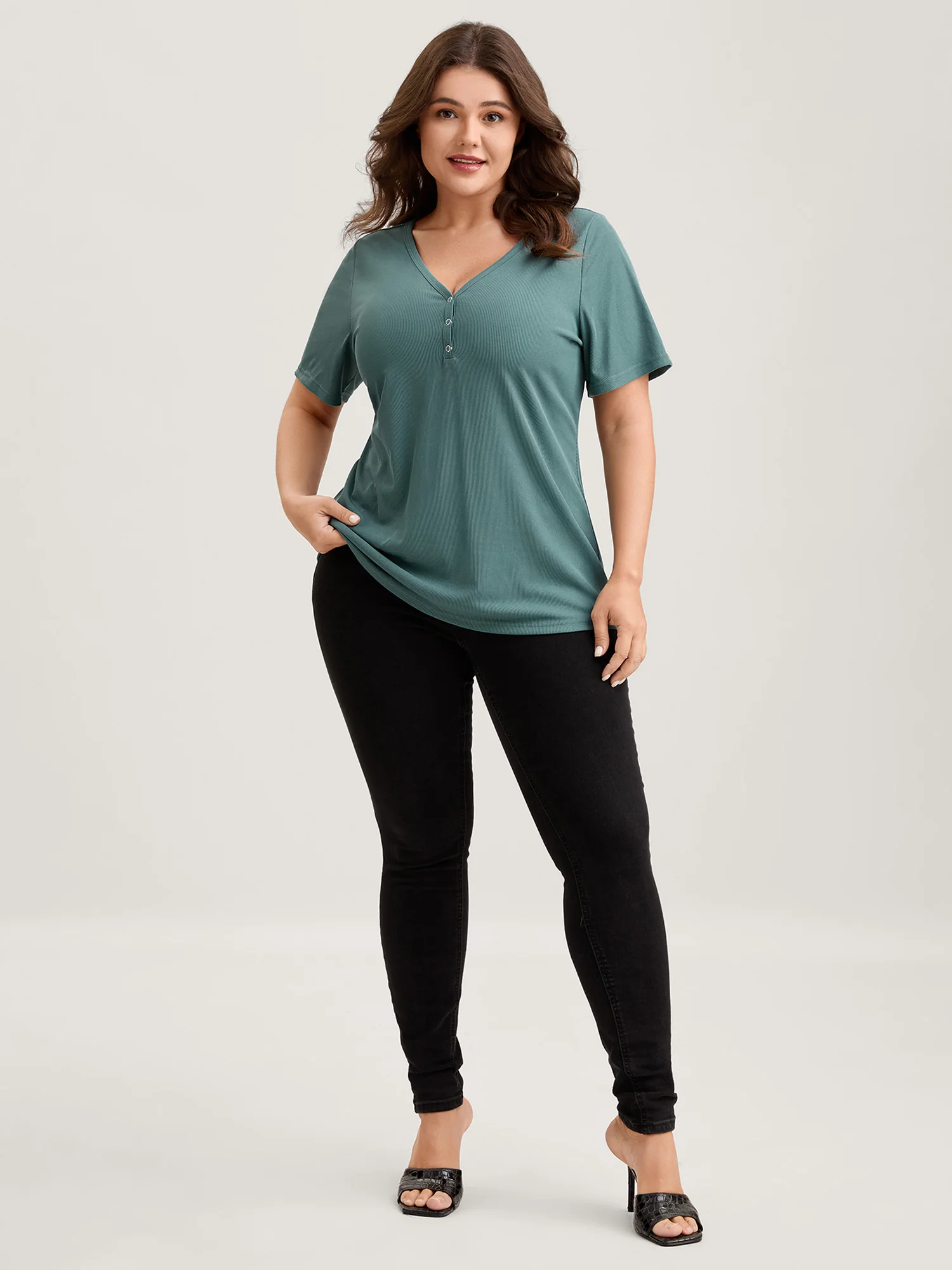 Ribbed Button V-Neck Knit T-Shirt - Image 3