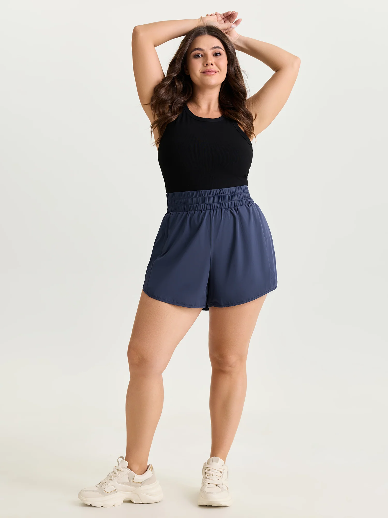 Stretchy Curvy Hem Shirred Waistband Shorts - Image 2