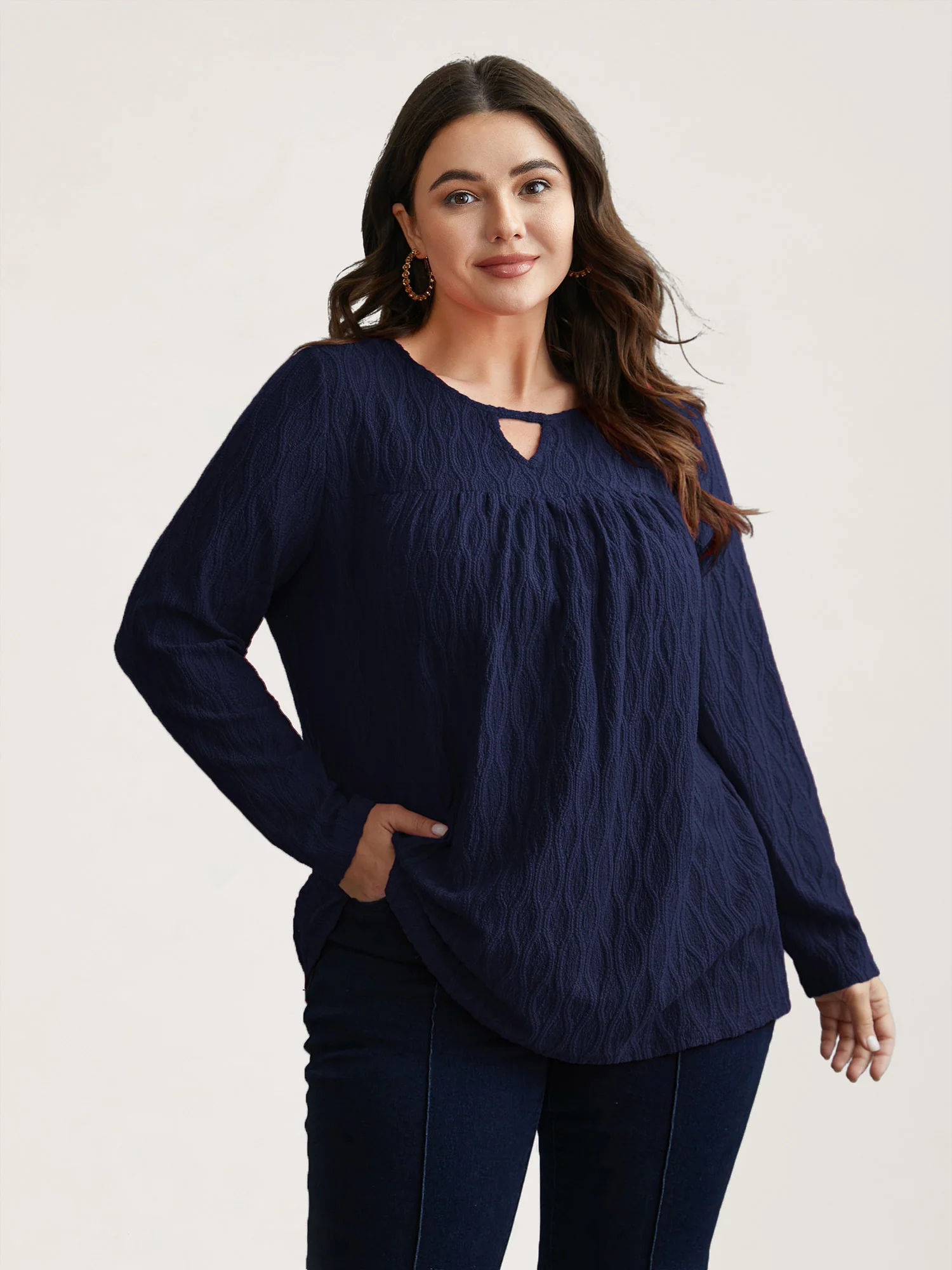 Textured Keyhole Gathered Knit Top - Image 3